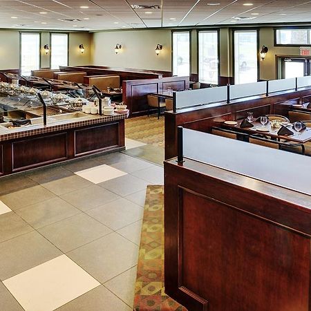 Chateau Nova Hotel Fort Mcmurray Eksteriør billede