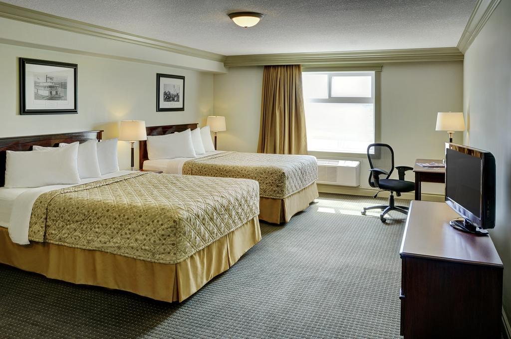 Chateau Nova Hotel Fort Mcmurray Værelse billede