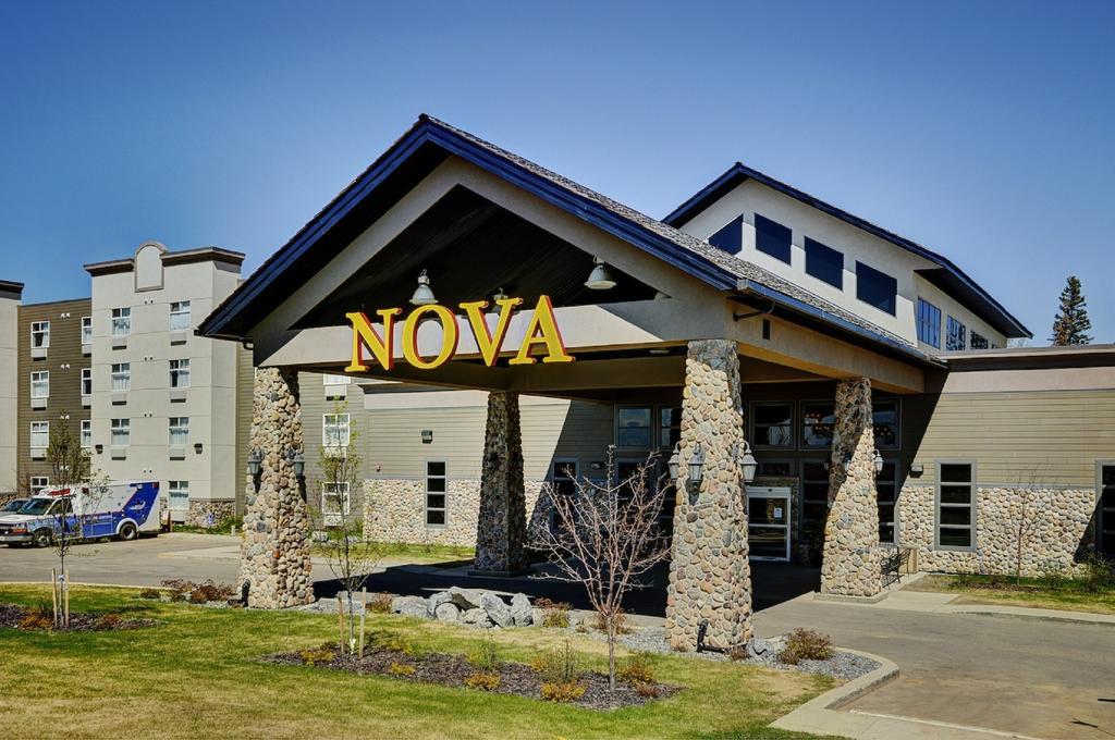 Chateau Nova Hotel Fort Mcmurray Eksteriør billede